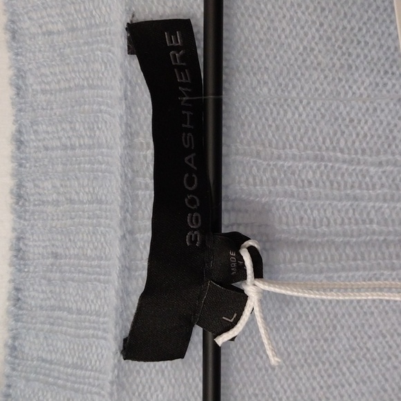 Cashmere Sweater Size Large Blue V Neck 360 Cashmere NWT - Picture 6 of 15